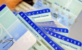 Cartes nationales d'identité, illustration.