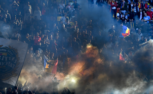 Les supporters roumains lors de Roumanie-Serbie.