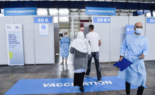 Le centre de vaccination installé à Alpexpo, le centre d'exposition de Grenoble, en avril dernier.