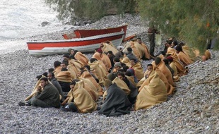 Quelque 131 migrants irréguliers ont été secourus mardi au large de la Crète alors que l'embarcation sur laquelle ils se trouvaient menaçait de prendre l'eau, a-t-on appris auprès de la police portuaire.