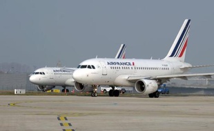 Des avions de la compagnie Air France sur le tarmac de l'aéroport Roissy-Charles de Gaulle, en mars 2015
