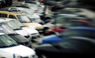La filière automobile française doit se préparer à un "recul significatif" de ses ventes en fin d'année, reconnaît le gouvernement, qui préfère prendre les devants en débloquant de nouvelles aides pour amortir le choc pour les sous-traitants du secteur.