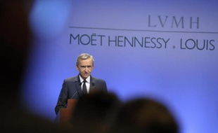 Le PDG de LVMH, Bernard Arnault, présente les résultats du groupe pour l'année 2014, le 3 février 2014 à Paris