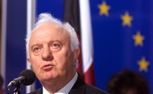 Strasbourg, 27 avril 1999. Edouard Chevarnadzé, le président de la Géorgie, devant le Conseil de l'Europe.