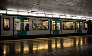 Valérie Pécresse entend revenir à une offre de transports publics normale pour début juin.