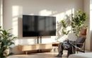 La touche design qui change tout : cet accessoire sublime votre TV et le salon sans rien percer au mur