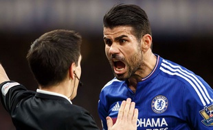 Diego Costa engueule un arbitre, la routine.