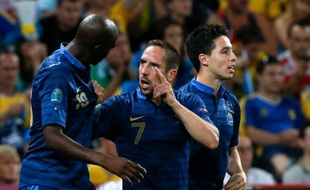 Alou Diarra, Frank Ribéry et Samir Nasri lors de la victoire 2-0 de l'équipe de France contre l'Ukraine, le 15 juin 2012.