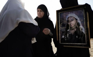 L'ambassadeur palestinien à l'ONU a attiré vendredi l'attention du Conseil de sécurité sur le sort de dix prisonniers palestiniens en grève de la faim dans des prisons israéliennes et qui ont été selon lui hospitalisés dans un état grave