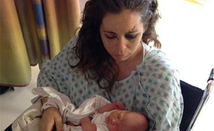 Rachel Poole a été poignardée le 30 octobre 2013 à El Paso (Texas), alors qu'elle était enceinte, sous les yeux de son mari avec qui elle discutait via une application vidéo. Isabella est toutefois née en bonne santé.