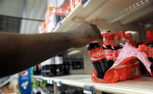 Le géant américain des boissons non-alcoolisées Coca-Cola a suspendu une grande partie de sa production au Venezuela faute de sucre