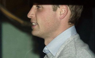 L'épouse du prince William, Kate, enceinte et hospitalisée depuis lundi en raison de fortes nausées, a fait savoir mardi qu'elle allait "de mieux en mieux", tandis que s'accélèrent les préparatifs institutionnels pour que son futur enfant, fille ou garçon, puisse accéder au trône.