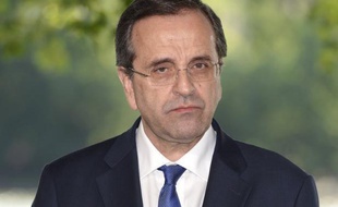 Le Premier ministre conservateur grec, Antonis Samaras, a de nouveau proposé lundi à ses deux partenaires de la coalition gouvernementale la réouverture "transitoire" de la radio-télévision publique sous la houlette d'une commission tripartite, selon une source gouvernementale.