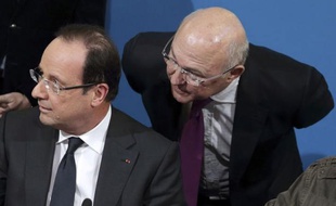 Le président François Hollande a affirmé lundi à Blois que "l'objectif" de la réforme de la formation professionnelle était de permettre "qu'un chômeur sur deux se voie proposer une formation dans un délai de deux mois" après la perte de son emploi.