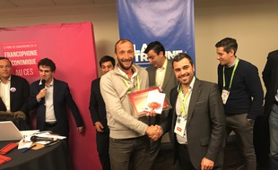 Ludovic Broyer, à gauche, lors de la remise de prix à Las Vegas.