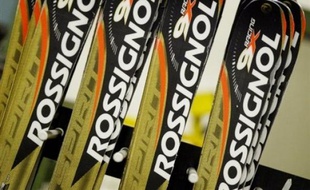 Le groupe Rossignol, qui emploie 1.500 personnes dans le monde, a annoncé vendredi la réduction de ses effectifs "de l'ordre de 30%", entraînant "environ 450" suppressions d'emploi, dont 275 en France.