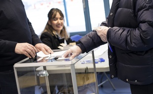 Un bureau de vote en France, le 15 mars 2020 pour les élections municipales.