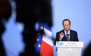 Le président François Hollande donne une conférence de presse à Bruxelles, le 4 juin 2014