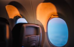 Des passagers attaquent Delta et United pour la vente de sièges hublot sans…