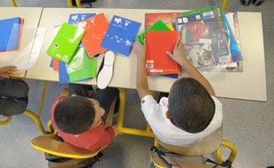 Dans une école primaire.