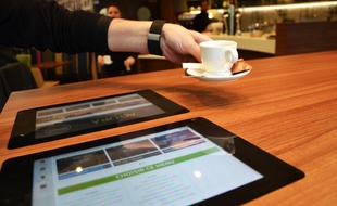 Les tables connectées de l'Agora à Montpellier.