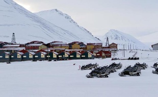 La cité minière de Longyearbyen, dans l'archipel arctique du Svalbard en Norvège.
