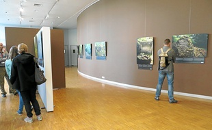 Une cinquantaine de photographies sont exposées à la Maison de la Région.