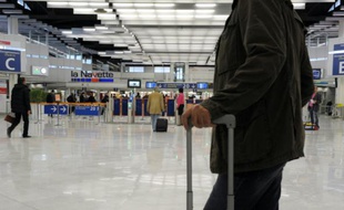 Un des halls de l'aéroport Orly en 2012