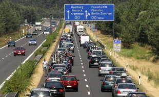 Une autoroute allemande. (Illustration) - Michael Klug/AP/SIPA