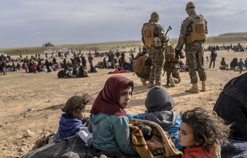 C'est la fin de Daesh ! 830x532_civils-evacues-pres-baghouz-dernier-bastion-daesh-jusqu-samedi-matin