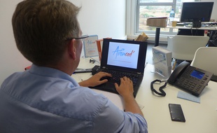 La start-up Avencod développe un partenariat avec Amadeus pour faoriser l'intégration professionnelle de personnes autistes.