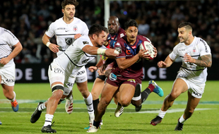 Yoram Moefana, le centre de l'UBB.