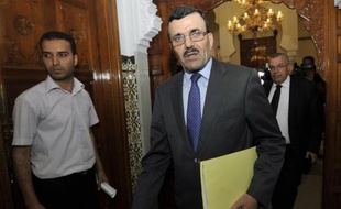 Le gouvernement tunisien a accusé mardi le mouvement jihadiste Ansar Ashariaa, longtemps toléré, de liens avec Al-Qaïda et d'être responsable des actes de "terrorisme" qui déstabilisent le pays depuis la révolution de janvier 2011, notamment les assassinats d'opposants.