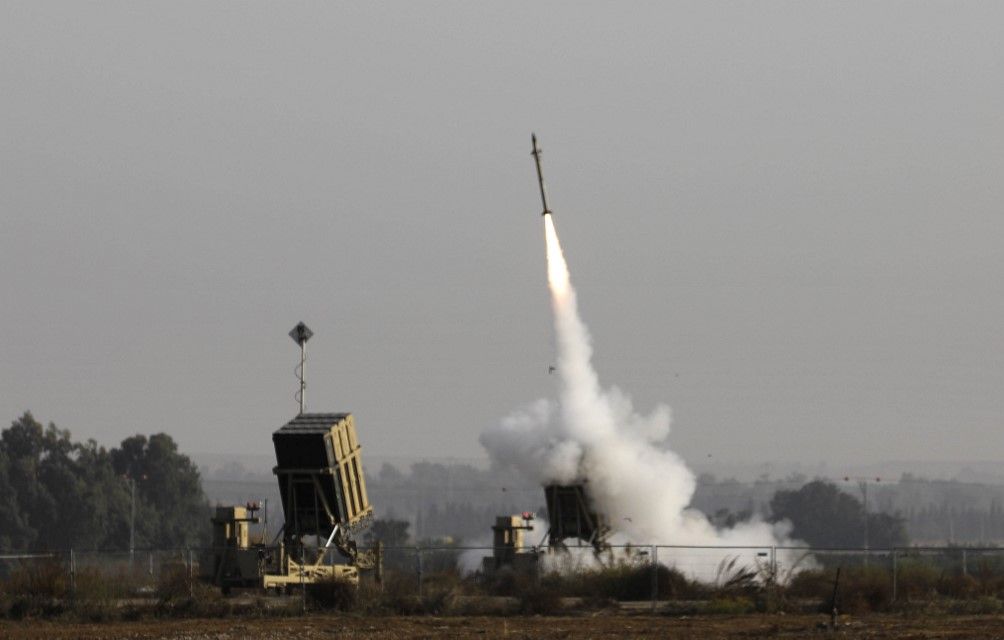 Des missiles israéliens lancés vers Gaza depuis le sud d'Israël.