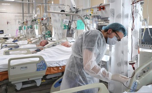 Le nombre de nouveaux cas de Covid-19 augmente à nouveau en Europe, après six semaines de déclin, a annoncé jeudi la direction régionale de l'Organisation mondiale de la Santé (Illustration)