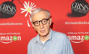 Woody Allen : de plus en plus de gens lui tournent le dos.