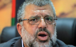 Hassan Youssef, l'un des principaux chefs du Hamas en Cisjordanie, le 10 juin 2014 à son bureau à Ramallah