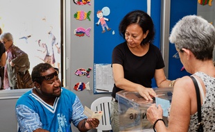 Un bureau de vote à Nouméa, le 4 novembre 2018.