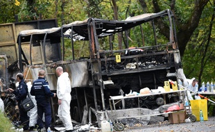 Les enquêteurs ont récupéré, à bord du camion et de l'autocar accidentés de Puisseguin, les chronotachygraphes.