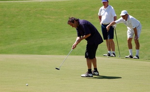 Michel Platini lors d'une partie de golf à l'Ile Maurice, en 2006.