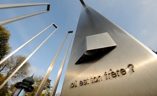 Le mémorial de la Shoah à Toulouse, point de ralliement du rassemblement contre l'antisémitisme du 19 février 2019.