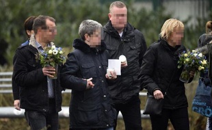 Des proches des lycéens victimes de l'accident de l'Airbus A320 de Germanwings, le 25 mars 2015 à Haltern en Allemagne
