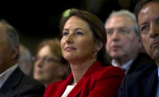 Ségolène Royal (PS), interrogée mardi par Europe 1 sur l'absence d'images de sa campagne présidentielle de 2007 dans le film sur le PS projeté au meeting de François Hollande dimanche, a demandé "le respect et la vérité".