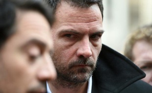 L'ex-trader français Jérôme Kerviel (d) et son avocat Me David Koubbi, le 18 janvier 2016 à Paris