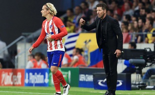 Antoine Griezmann sous le regard de Diego Simeone à l'Atlético, le 27 septembre 2017.