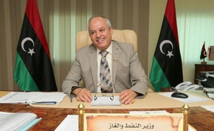 La Libye prévoit d'octroyer de nouvelles concessions pétrolières avant la fin de 2013, une première en six ans, a déclaré mercredi à l'AFP le ministre libyen de Pétrole, Abdelbari al-Aroussi, qui a précisé que son pays comptait demander une hausse de son quota à l'Opep.