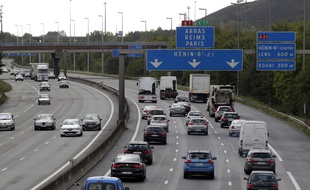 La métropole européenne de Lille songe à instaurer, fin 2018, un péage urbain inversé pour décharger les axes routiers congestionnées. Les automobilistes volontaires seraient alors rémunérés pour lâcher leurs voitures.