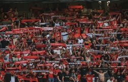 Action commune des supporteurs européens contre la délocalisation de matchs