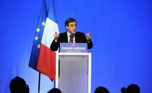 François Fillon réunira plusieurs ministres lundi après-midi à Matignon, avant de donner dans la foulée une conférence de presse pour "détailler le calendrier" de l'application des mesures annoncées dimanche par Nicolas Sarkozy, ont annoncé ses services.