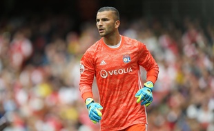 Anthony Lopes plaît au PSG.